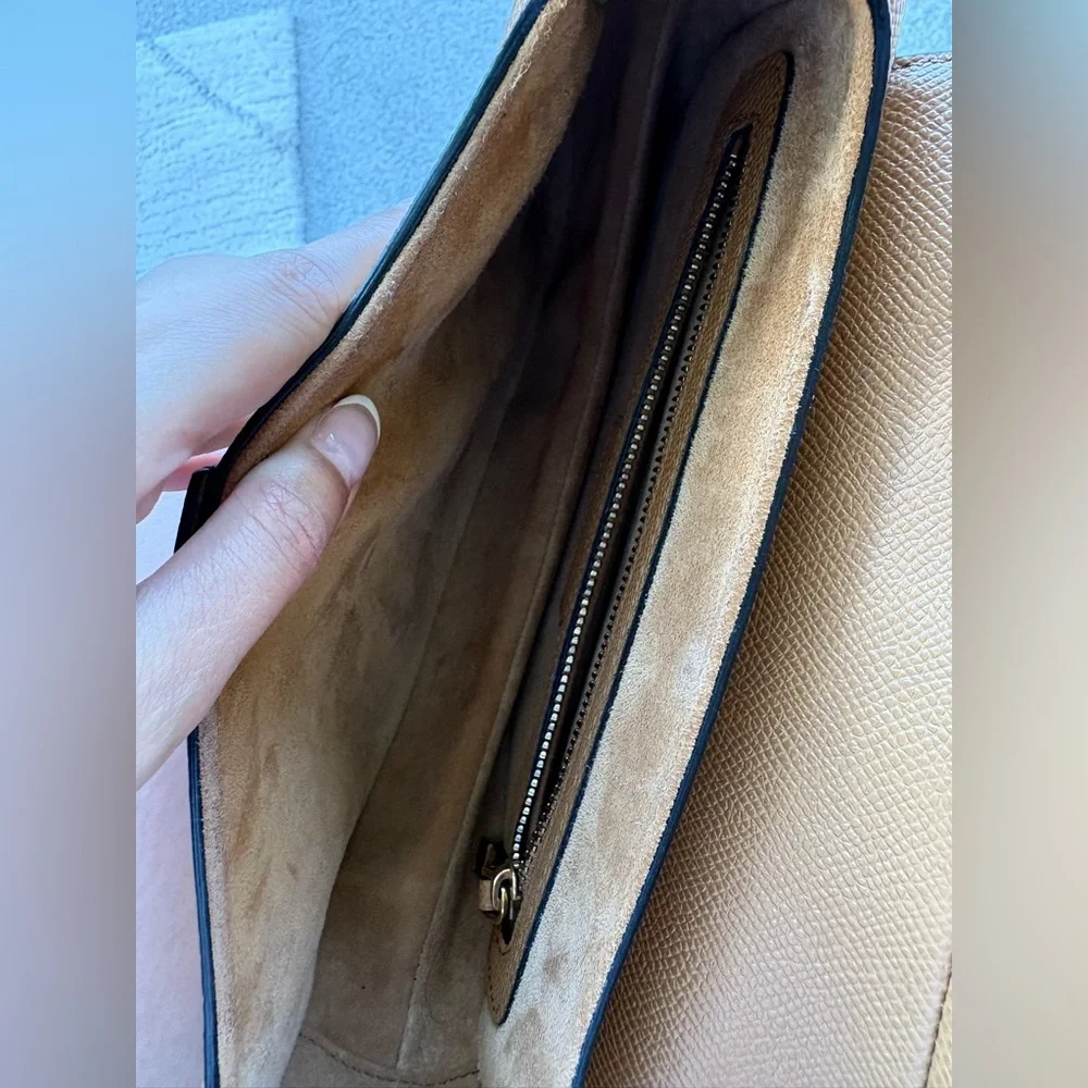 Dior Saddle Bag

Cognac Grained Calfskin - Picture 9 of 11